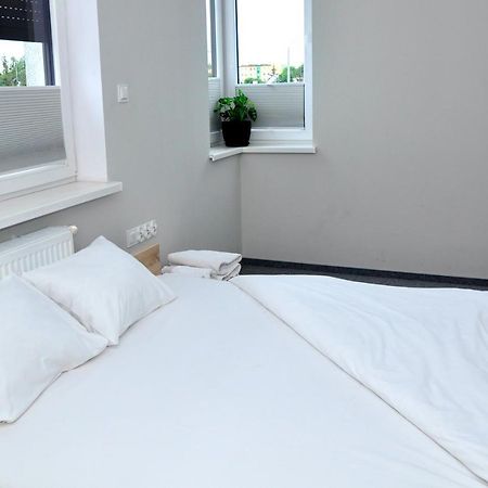 Pokoje, Apartamenty, Restauracja Marcus Oborniki Kültér fotó