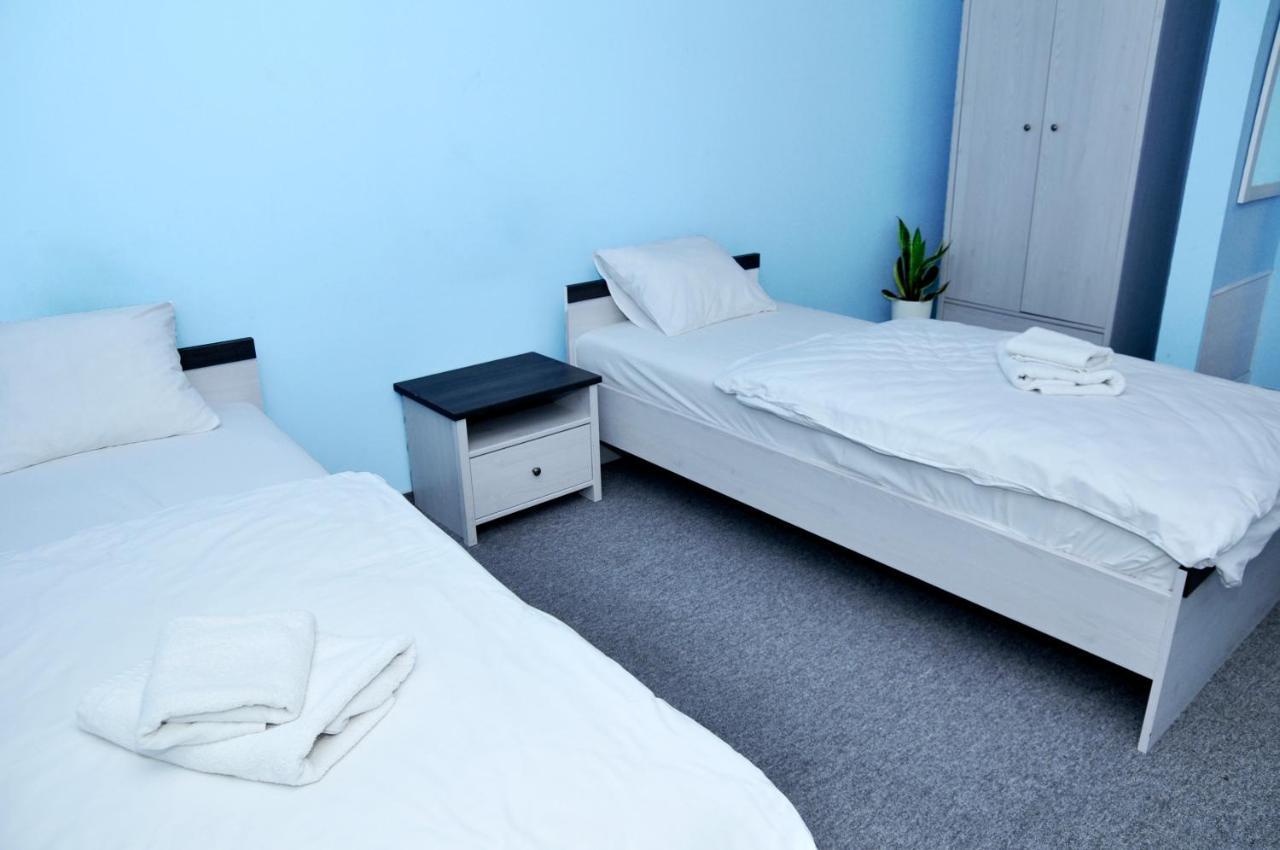 Pokoje, Apartamenty, Restauracja Marcus Oborniki Kültér fotó